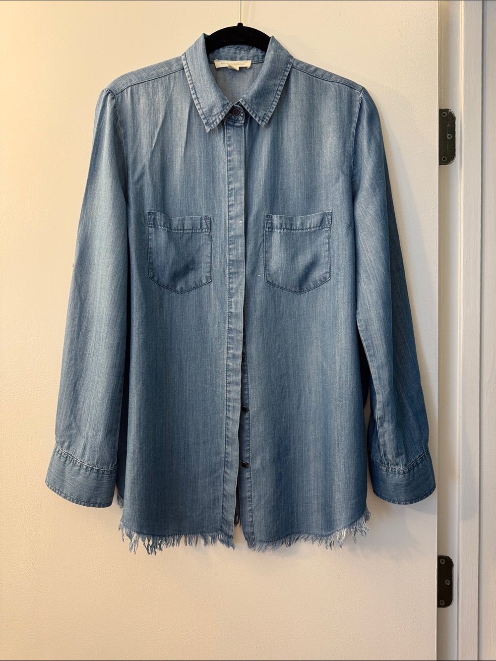 beachlunchlounge Light Blue Chambray Top